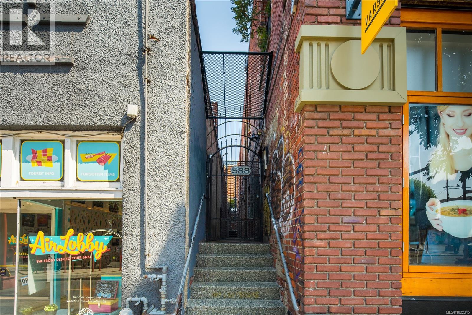 204 588 Pandora Ave, Victoria, British Columbia  V8W 1N7 - Photo 4 - 1022345