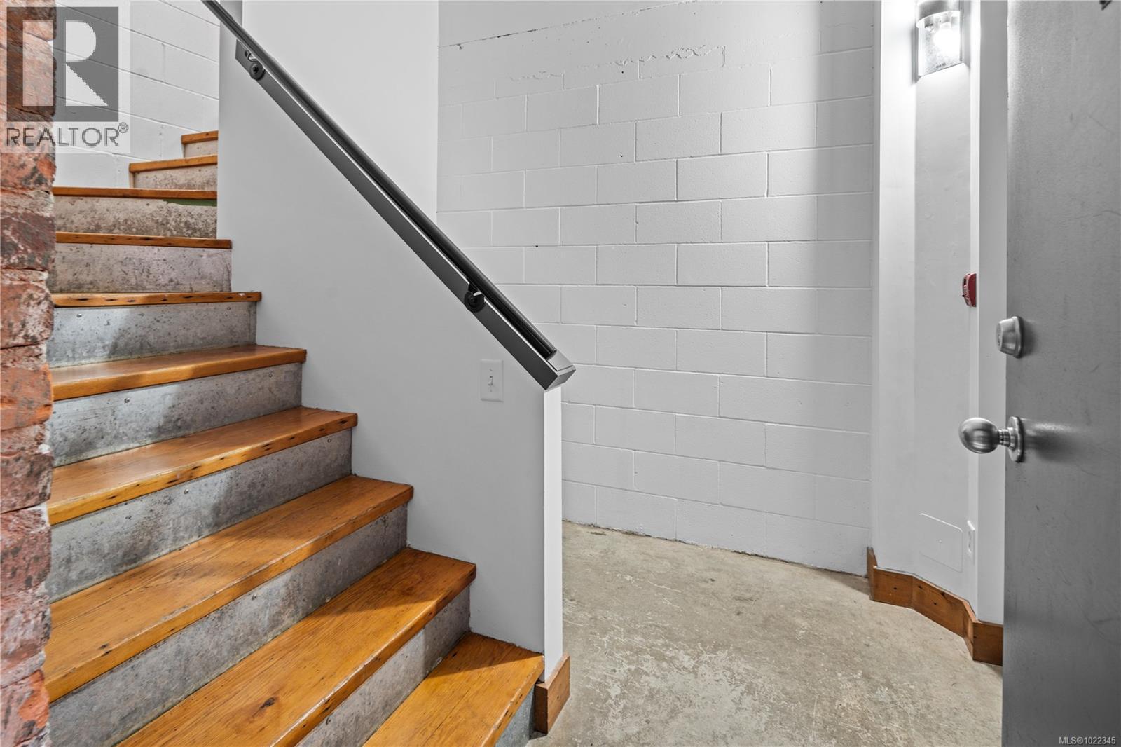 204 588 Pandora Ave, Victoria, British Columbia  V8W 1N7 - Photo 6 - 1022345