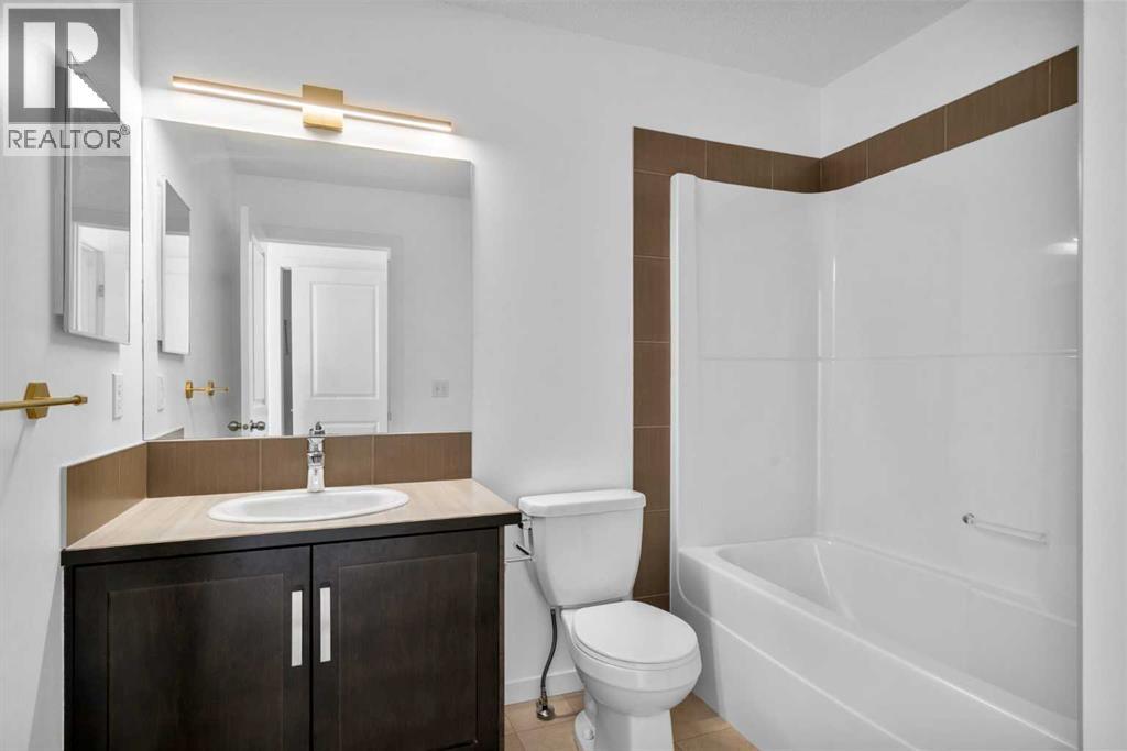 114 New Brighton Landing Se, Calgary, Alberta  T2Z 1C1 - Photo 19 - A2270829