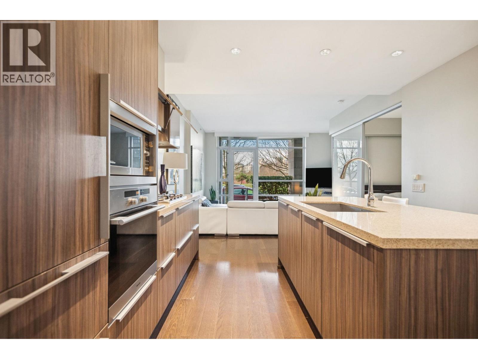 1618 Columbia Street, Vancouver, British Columbia  V5Y 0B6 - Photo 9 - R3075371