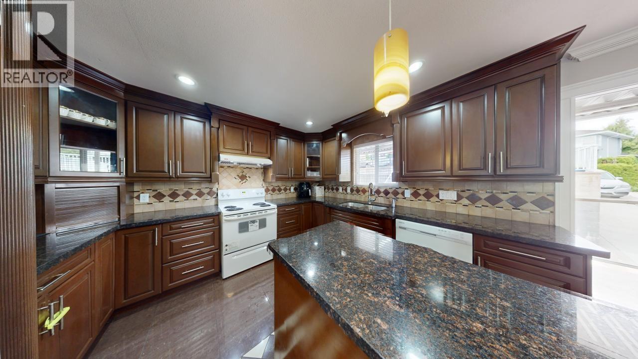 7563 Cariboo Road, Burnaby, British Columbia  V3N 4X2 - Photo 12 - R3075329