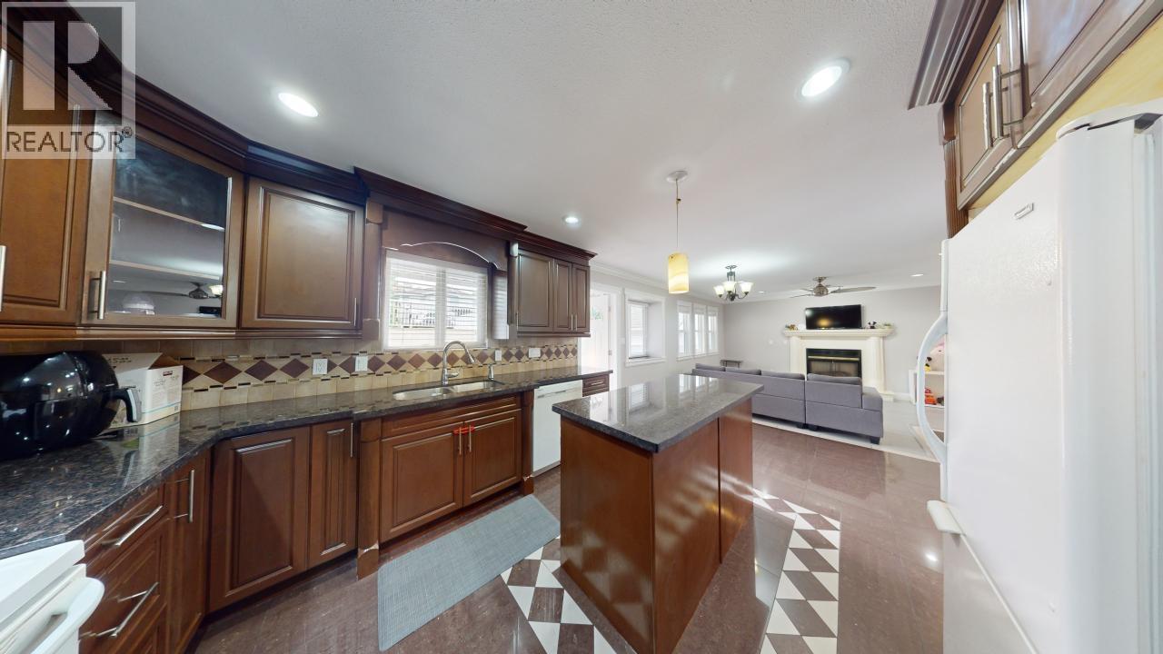 7563 Cariboo Road, Burnaby, British Columbia  V3N 4X2 - Photo 13 - R3075329