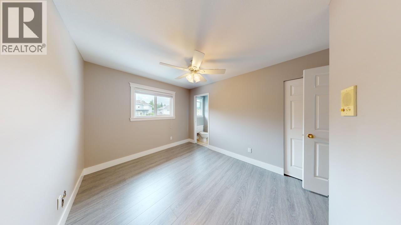 7563 Cariboo Road, Burnaby, British Columbia  V3N 4X2 - Photo 25 - R3075329