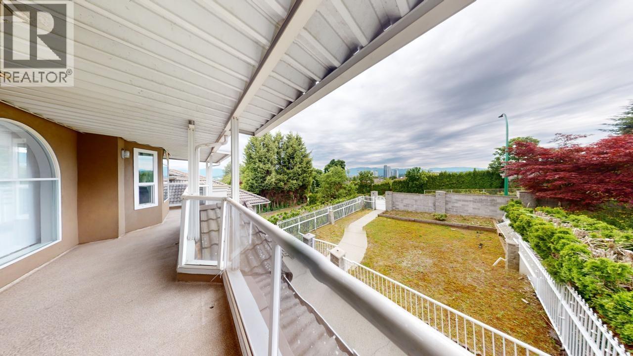 7563 Cariboo Road, Burnaby, British Columbia  V3N 4X2 - Photo 35 - R3075329