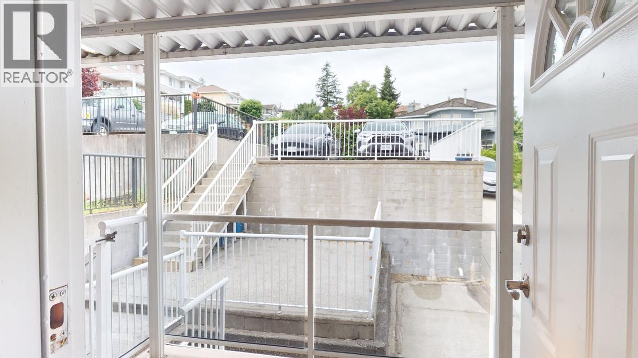 7563 Cariboo Road, Burnaby, British Columbia  V3N 4X2 - Photo 38 - R3075329