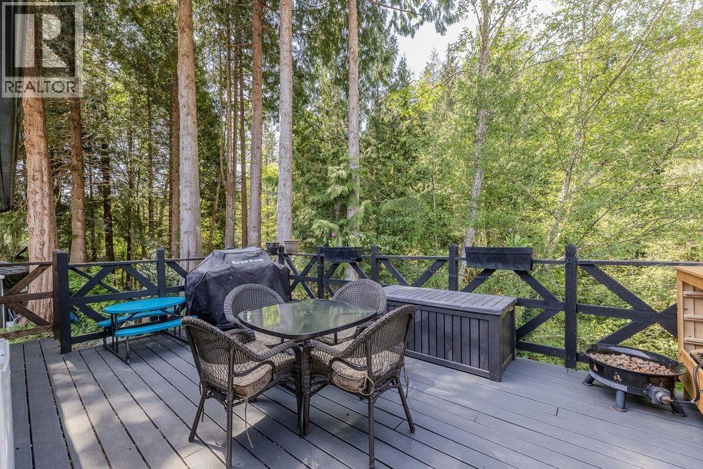 1453 Davidson Road, Gibsons, British Columbia  V0N 1V6 - Photo 15 - R3075331