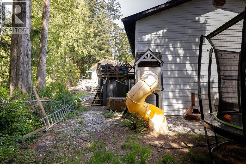 1453 Davidson Road, Gibsons, British Columbia  V0N 1V6 - Photo 35 - R3075331