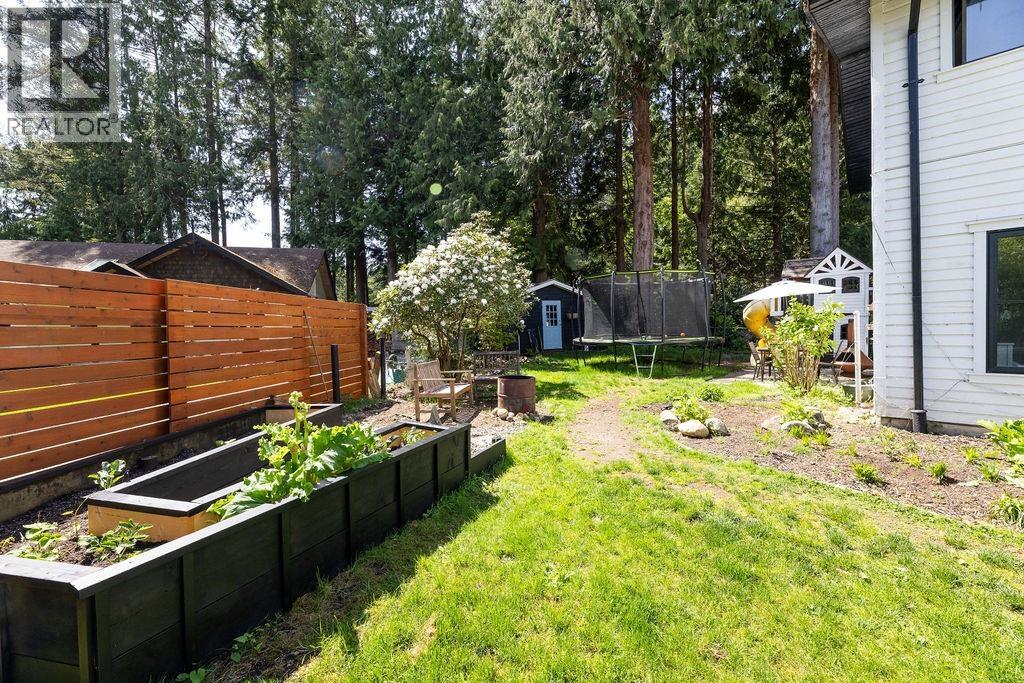 1453 Davidson Road, Gibsons, British Columbia  V0N 1V6 - Photo 36 - R3075331