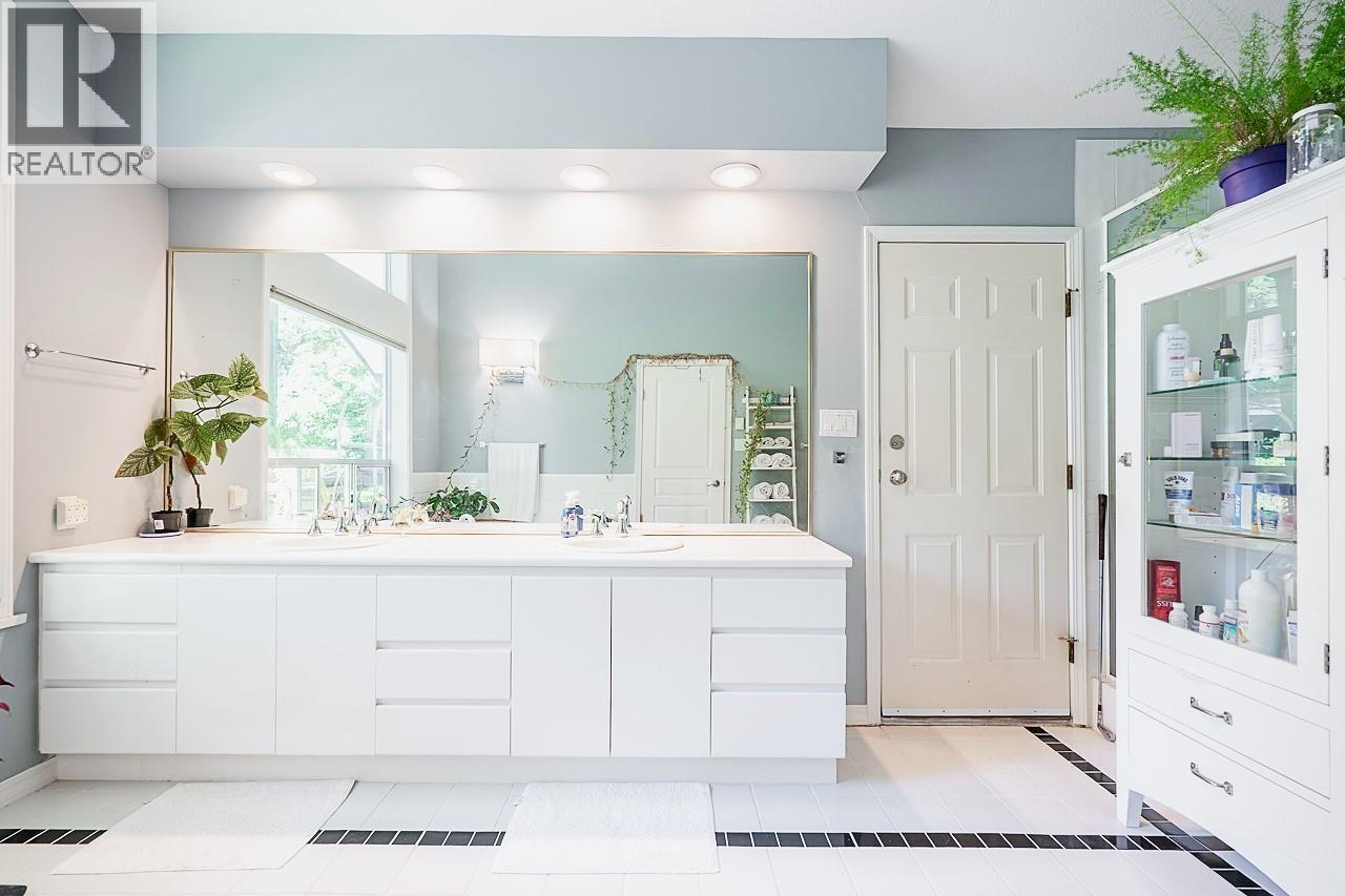 22696 132 Avenue, Maple Ridge, British Columbia  V4R 2R2 - Photo 35 - R3075357