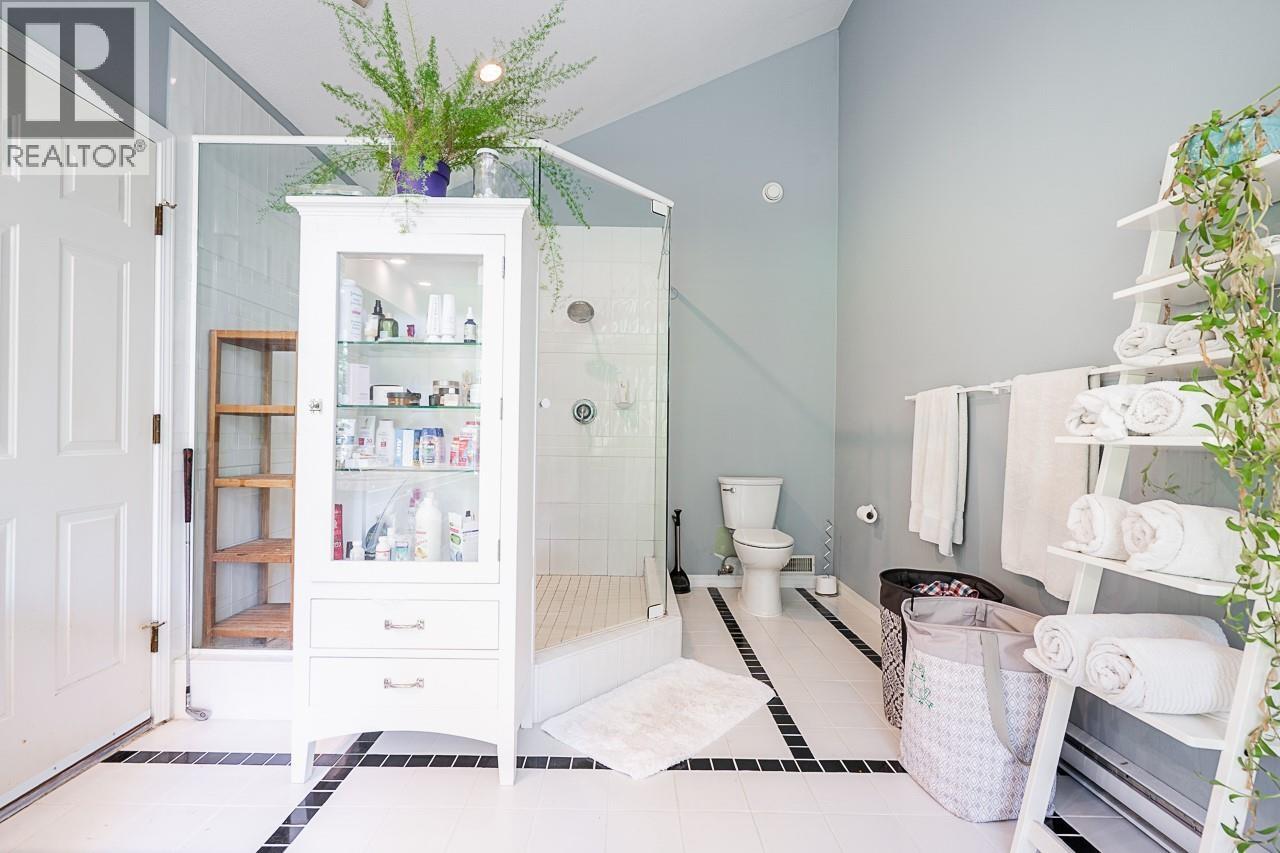 22696 132 Avenue, Maple Ridge, British Columbia  V4R 2R2 - Photo 36 - R3075357