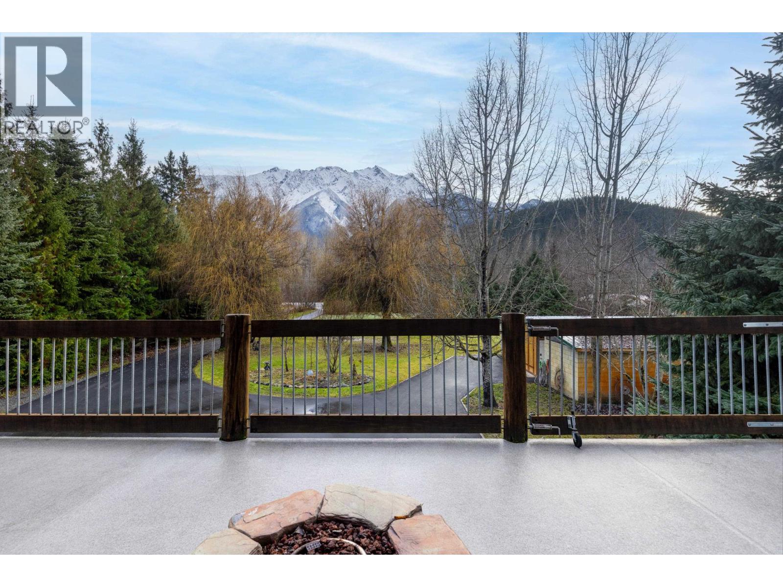 1539 Highway 99, Pemberton, British Columbia  V0N 2L0 - Photo 6 - R3075361