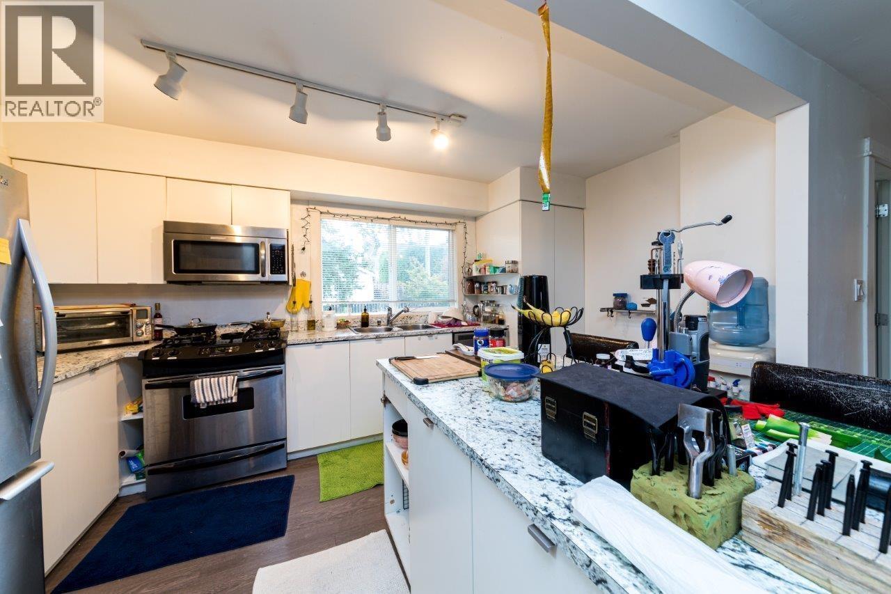 320 Holmes Street, New Westminster, British Columbia  V3L 4X5 - Photo 13 - R3075366