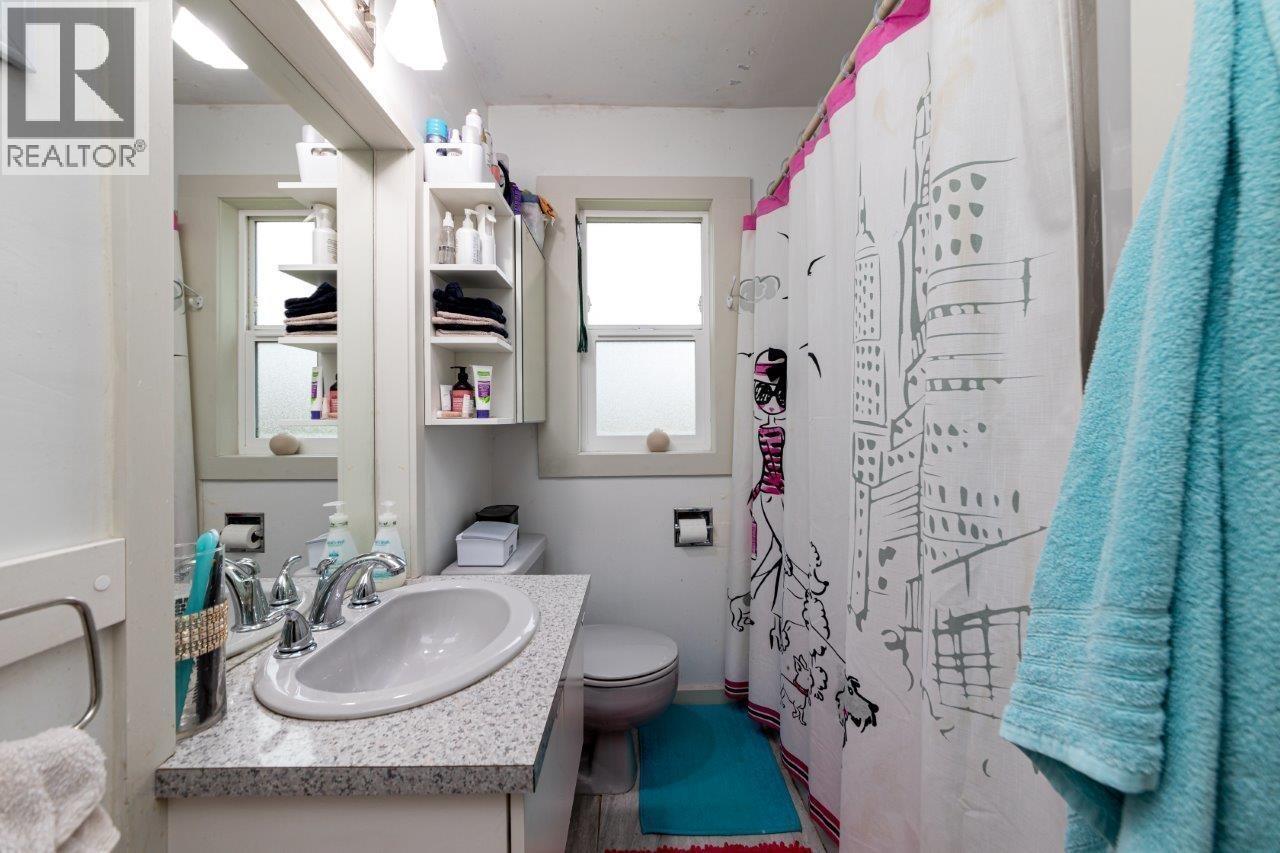 320 Holmes Street, New Westminster, British Columbia  V3L 4X5 - Photo 6 - R3075366