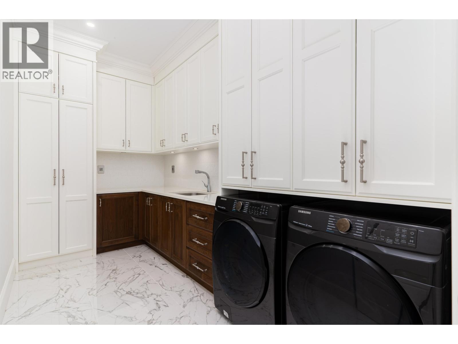 6771 Gamba Drive, Richmond, British Columbia  V7C 2G4 - Photo 24 - R3075393