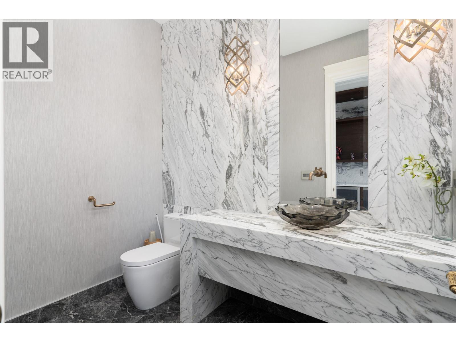 6771 Gamba Drive, Richmond, British Columbia  V7C 2G4 - Photo 25 - R3075393