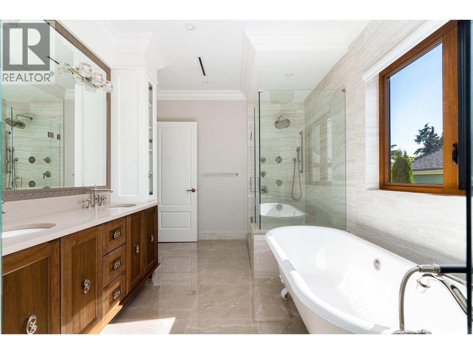 6771 Gamba Drive, Richmond, British Columbia  V7C 2G4 - Photo 30 - R3075393