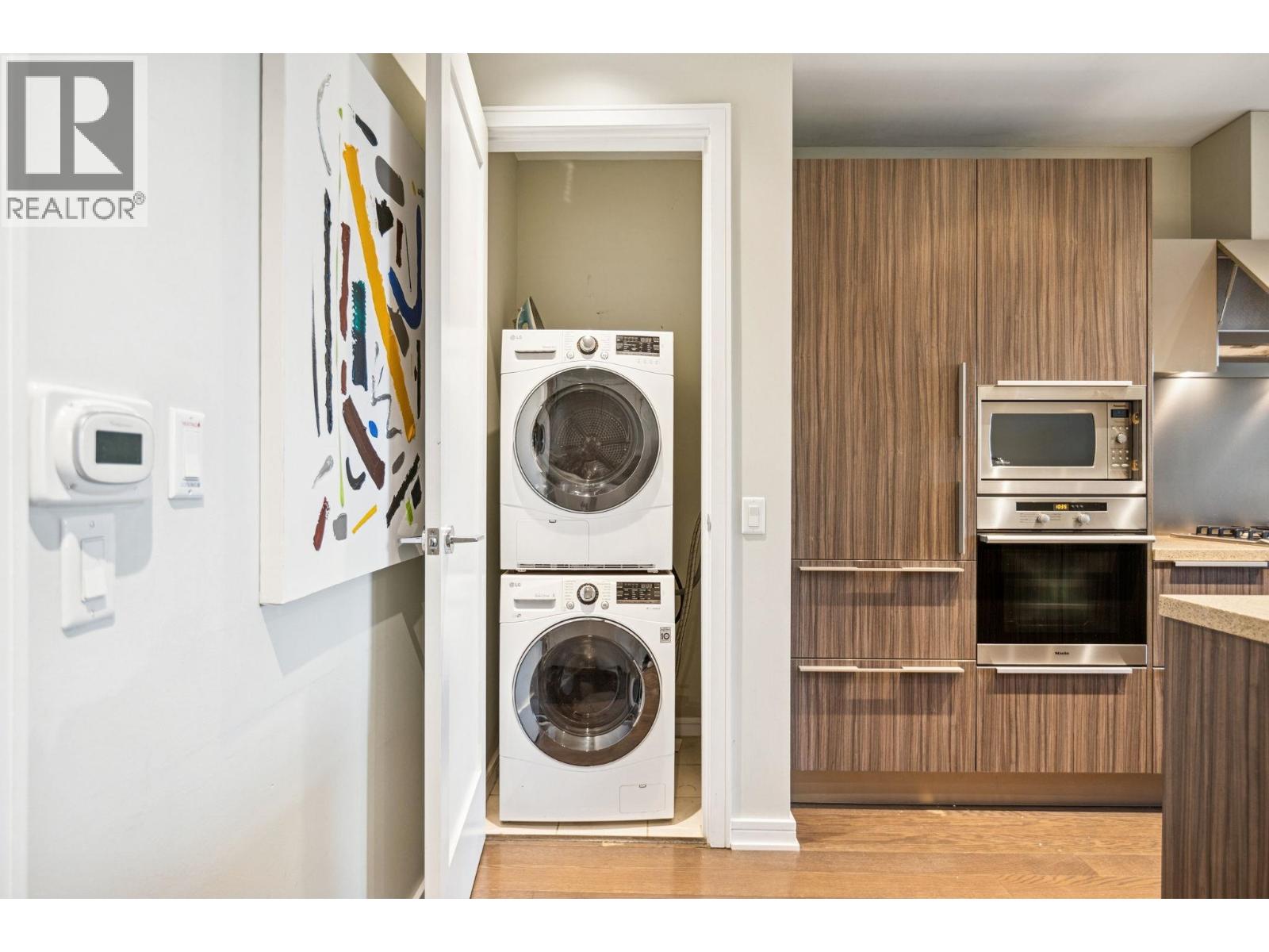 1618 Columbia Street, Vancouver, British Columbia  V5Y 0B6 - Photo 13 - R3075371