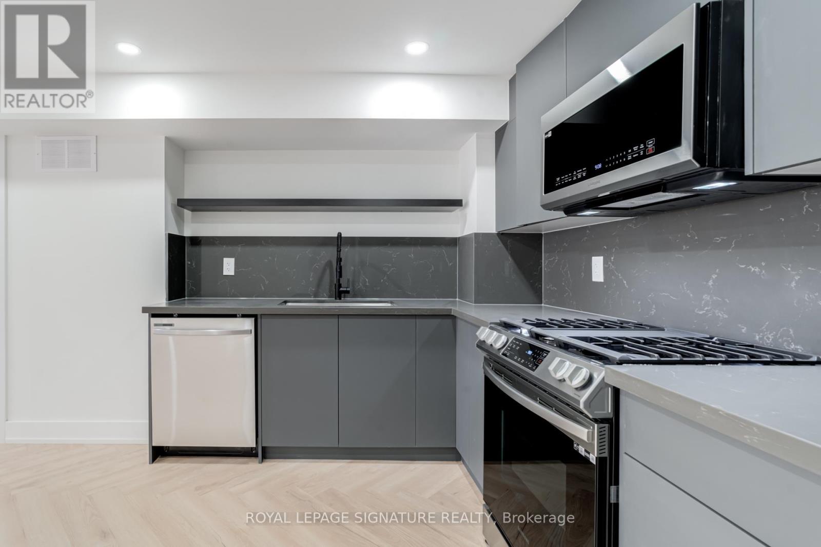 2 - 861 O'connor Drive E, Toronto, Ontario  M4B 2S7 - Photo 12 - E12656990