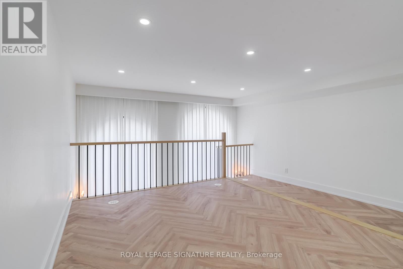 2 - 861 O'connor Drive E, Toronto, Ontario  M4B 2S7 - Photo 18 - E12656990