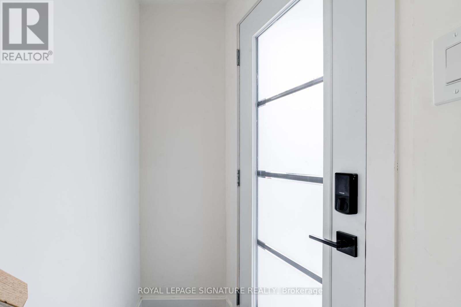 2 - 861 O'connor Drive E, Toronto, Ontario  M4B 2S7 - Photo 26 - E12656990