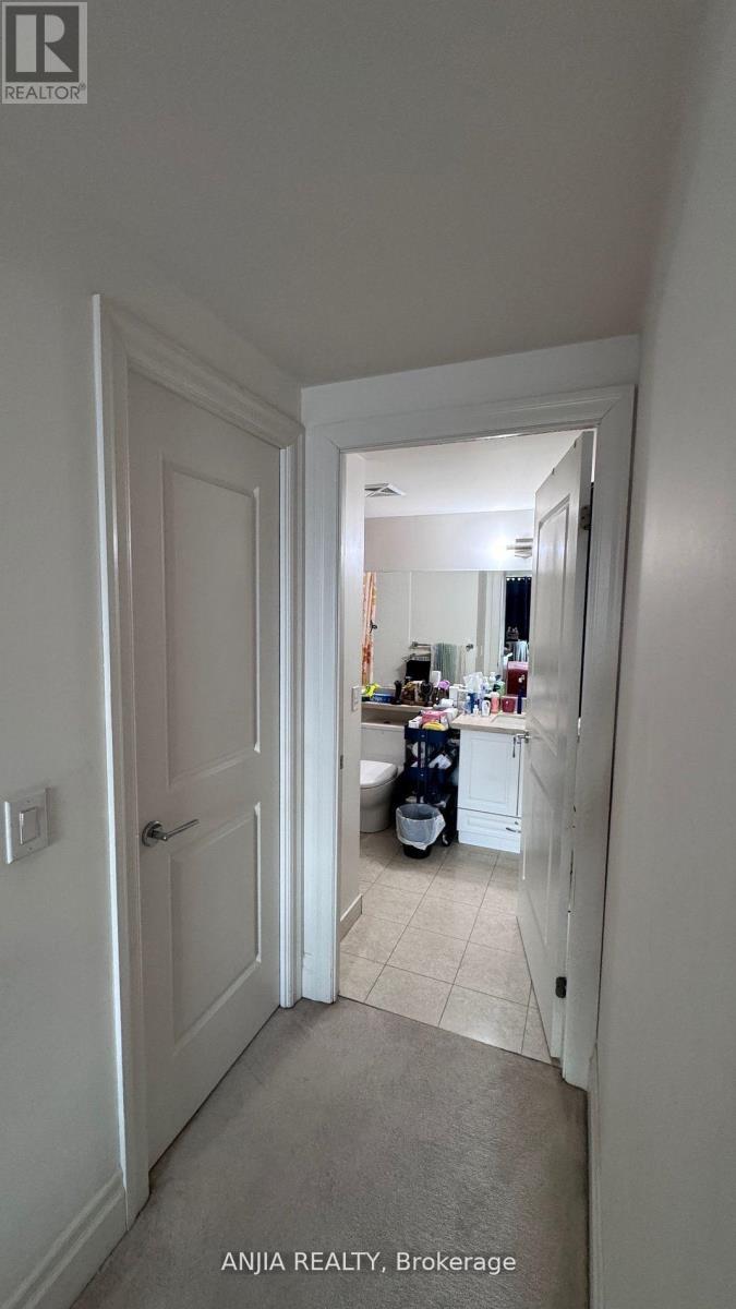 608 - 21 Upper Duke Crescent, Markham, Ontario L6G 0B7 - Photo 8 - N12657000