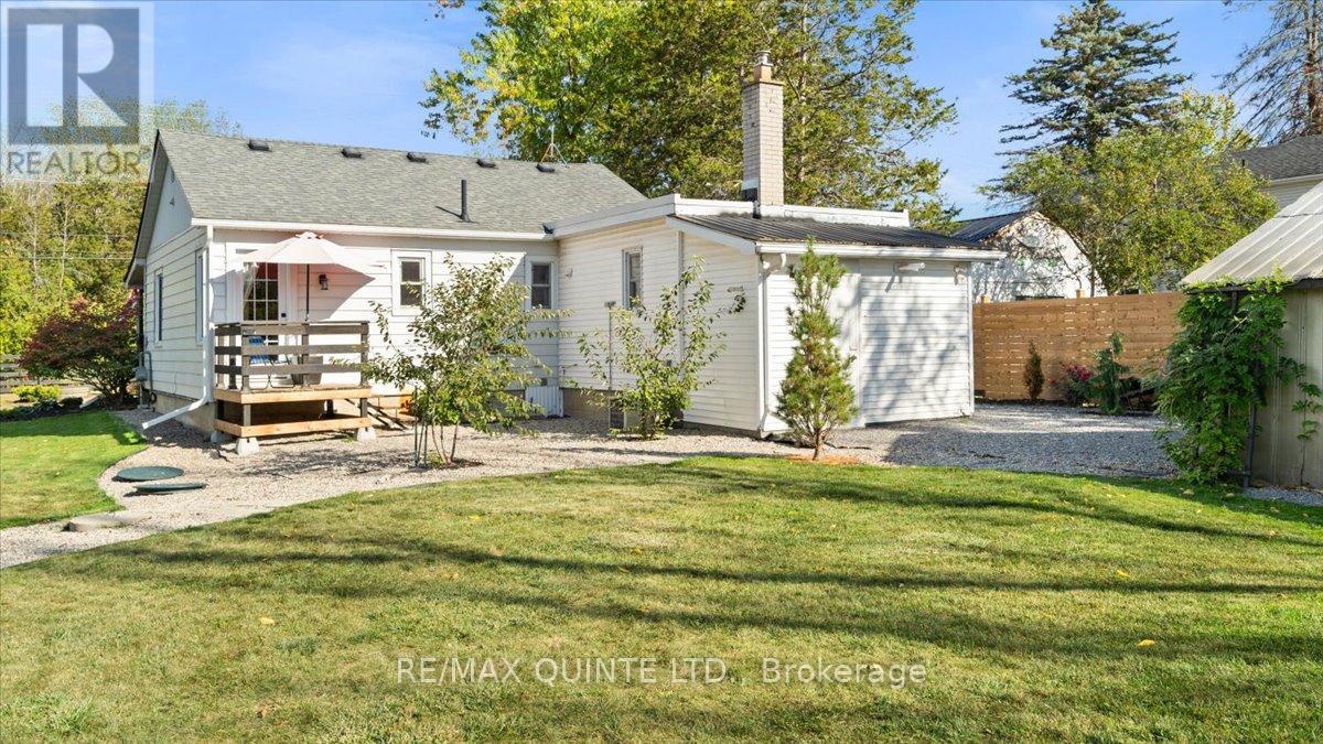 107 Ashley Street, Belleville, Ontario  K0K 2B0 - Photo 11 - X12443998