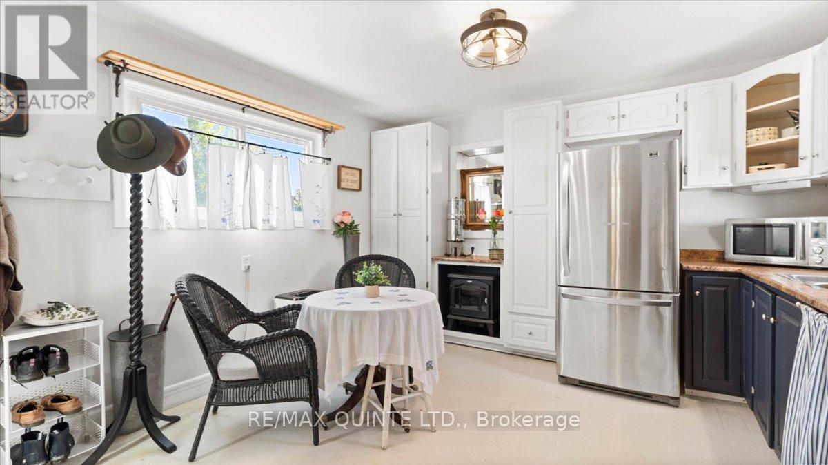 107 Ashley Street, Belleville, Ontario  K0K 2B0 - Photo 33 - X12443998