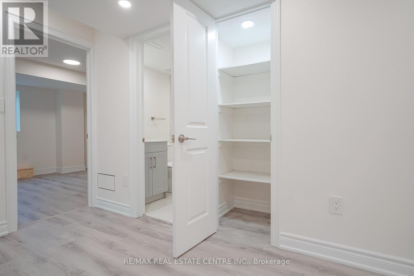 431 Ramsey Place, Milton, Ontario  L9B 1J6 - Photo 13 - W12657002