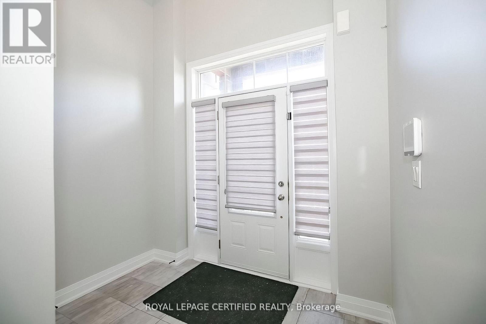 34 Dalbeattie Drive, Brampton, Ontario  L6Y 0E3 - Photo 5 - W12657014