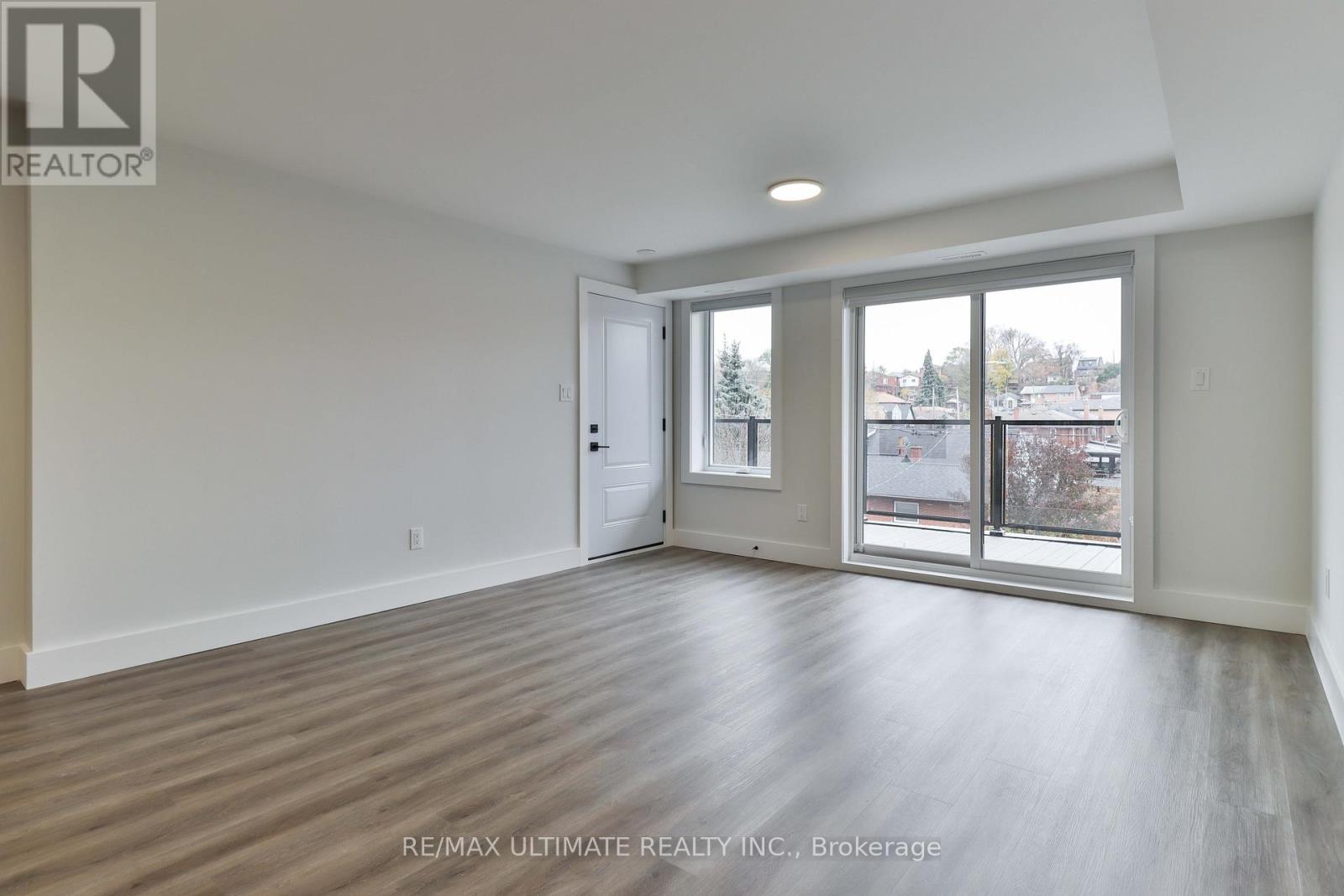 2nd Floor - 6 Chudleigh Road, Toronto, Ontario  M6E 1Y8 - Photo 13 - W12657028