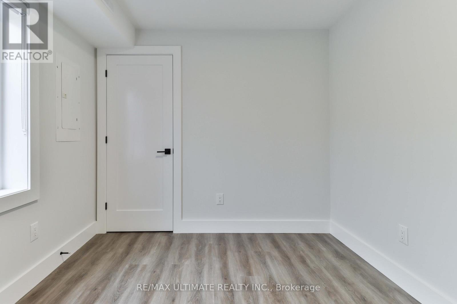 2nd Floor - 6 Chudleigh Road, Toronto, Ontario  M6E 1Y8 - Photo 21 - W12657028