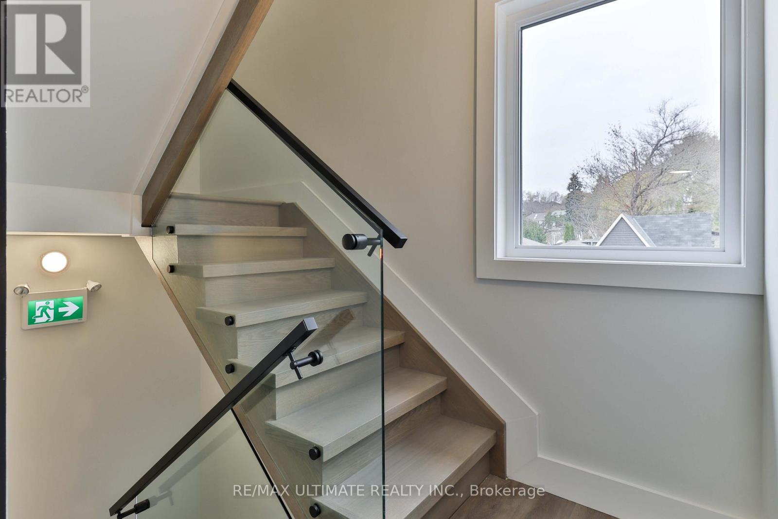 2nd Floor - 6 Chudleigh Road, Toronto, Ontario  M6E 1Y8 - Photo 29 - W12657028