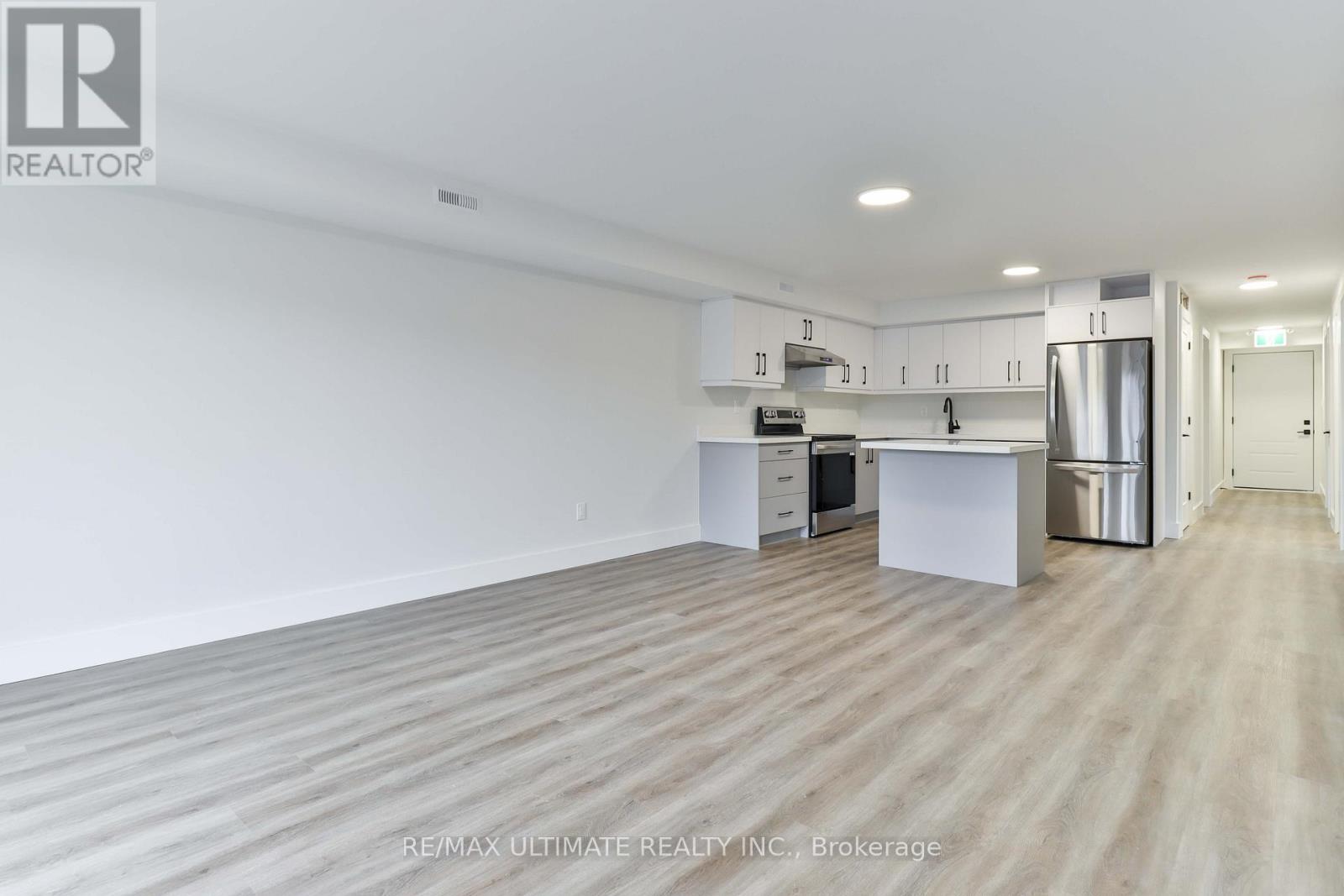 2nd Floor - 6 Chudleigh Road, Toronto, Ontario  M6E 1Y8 - Photo 3 - W12657028