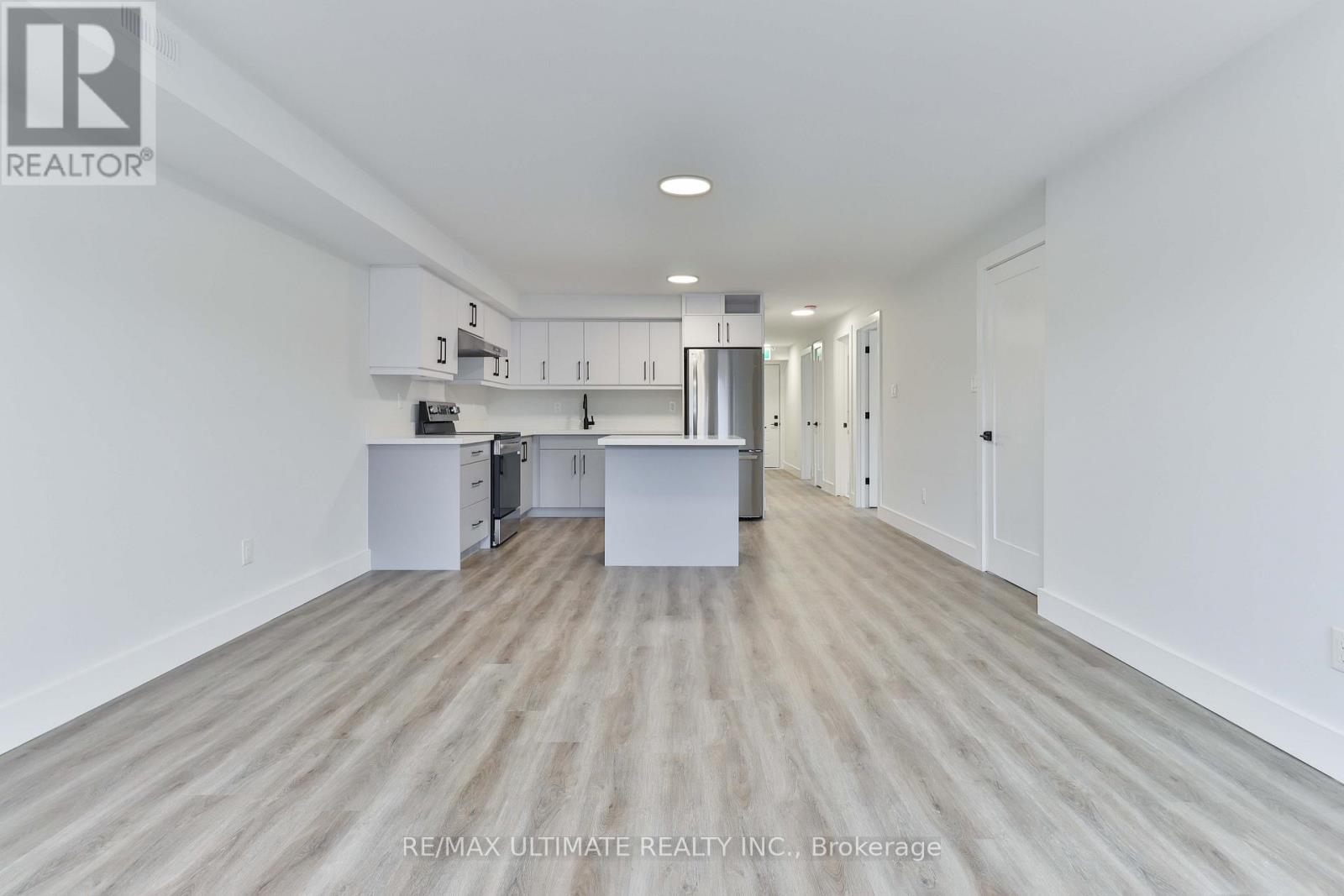 2nd Floor - 6 Chudleigh Road, Toronto, Ontario  M6E 1Y8 - Photo 4 - W12657028