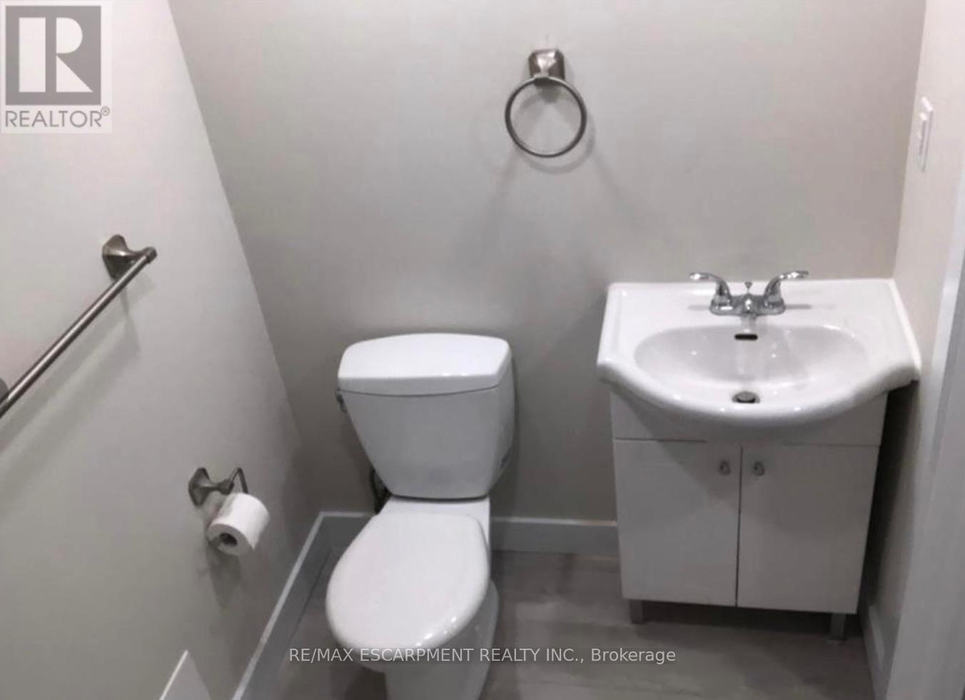 Lower - 7 Chalmers Street, St. Catharines, Ontario  L2M 5C7 - Photo 11 - X12657024