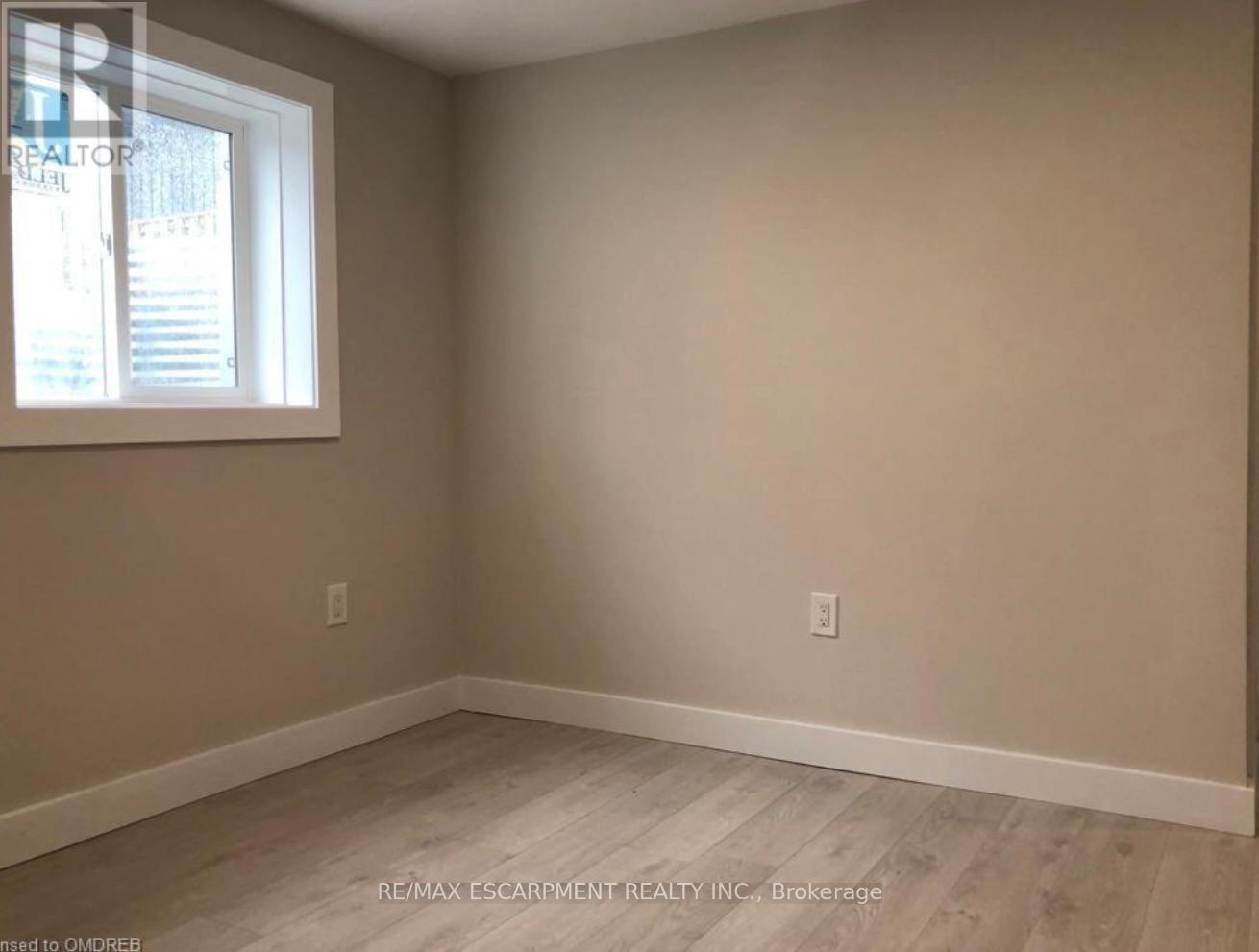 Lower - 7 Chalmers Street, St. Catharines, Ontario  L2M 5C7 - Photo 5 - X12657024