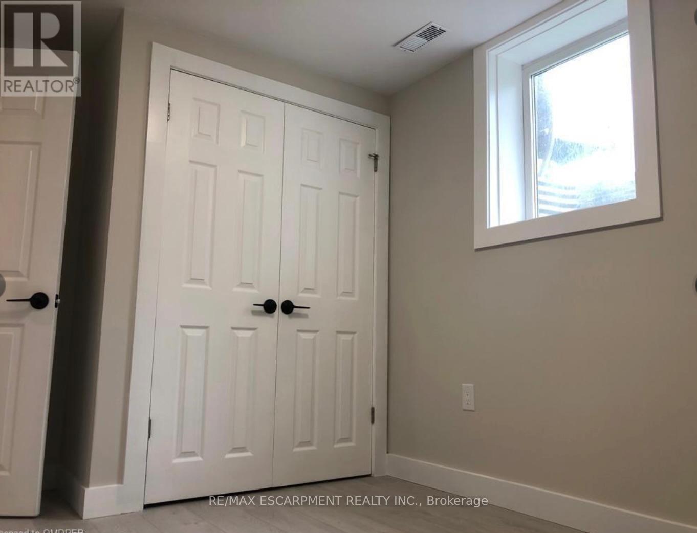 Lower - 7 Chalmers Street, St. Catharines, Ontario  L2M 5C7 - Photo 9 - X12657024