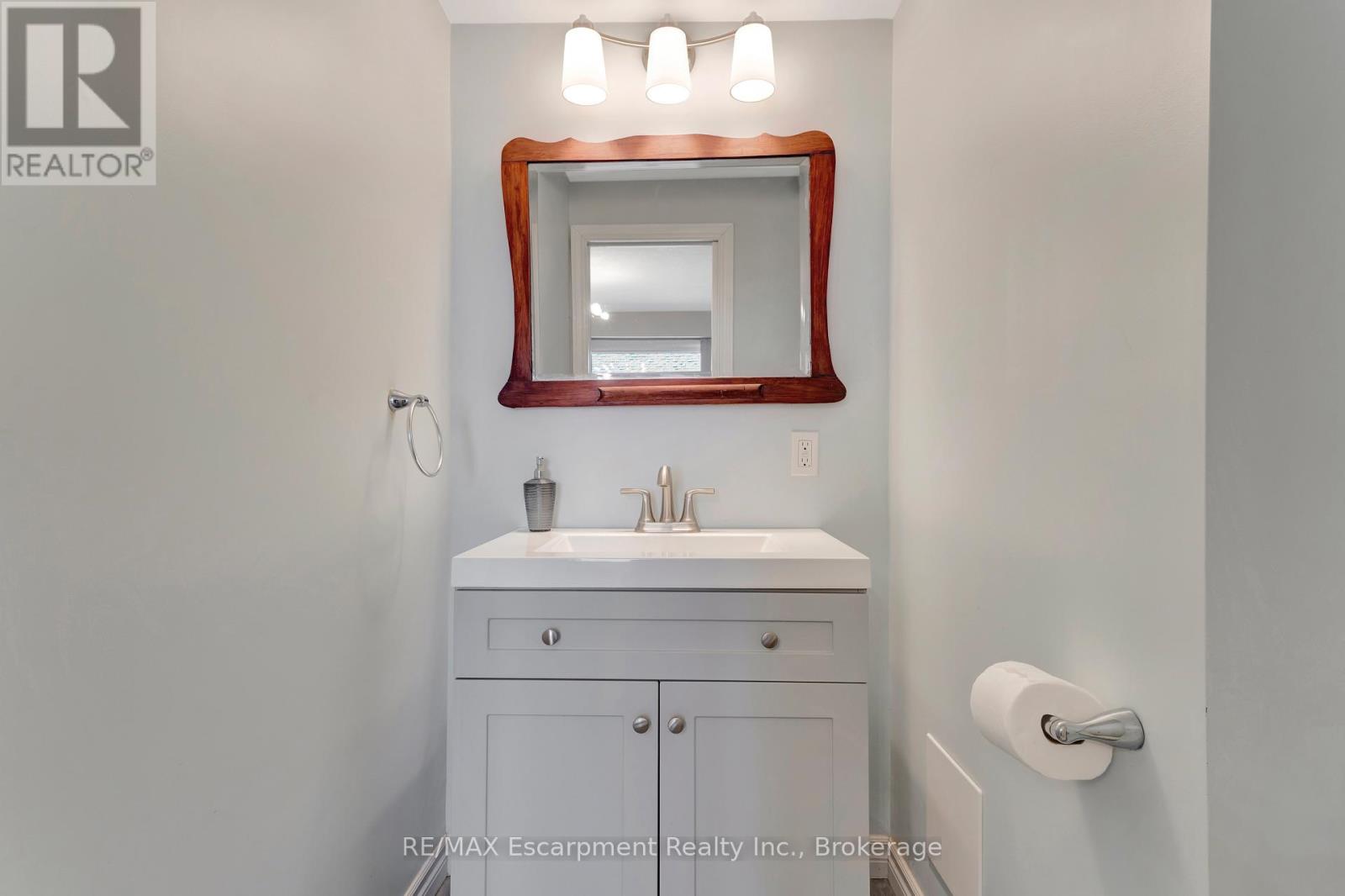 15 - 165 Green Valley Drive, Kitchener, Ontario  N2P 1K3 - Photo 11 - X12657088