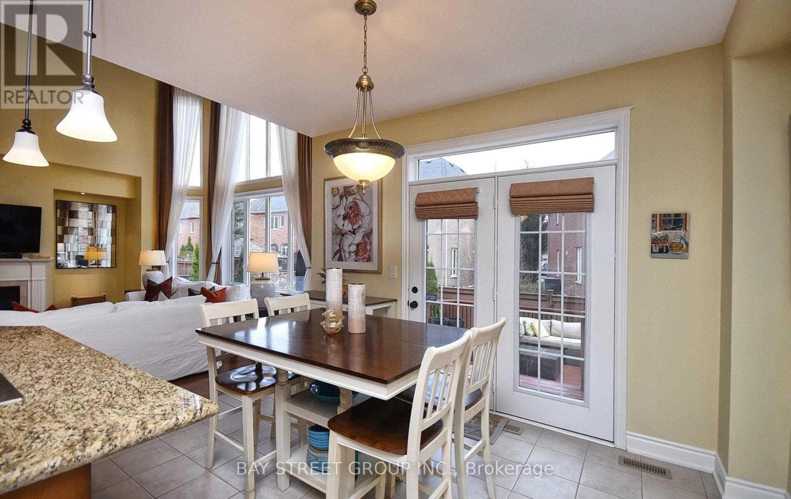 336 Turning Leaf Road, Oakville, Ontario  L6L 6W7 - Photo 14 - W12650496