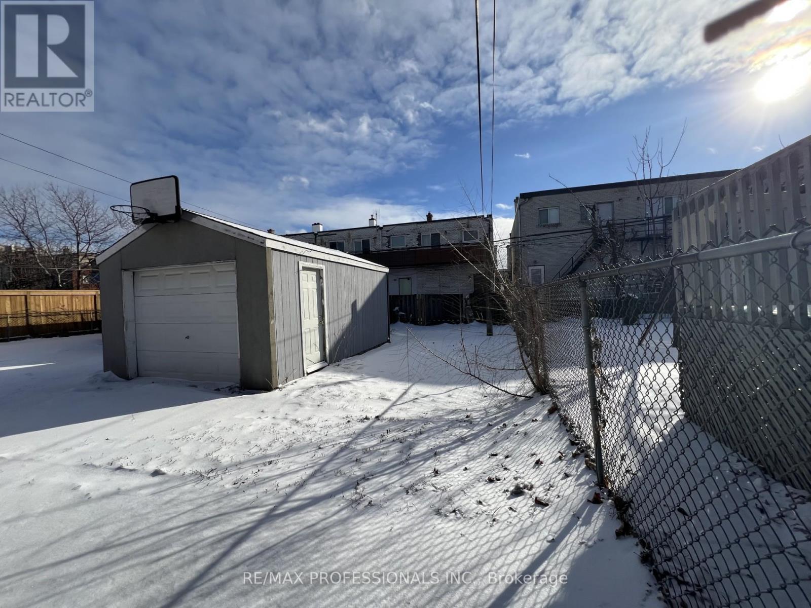 53 Regent Road, Toronto, Ontario  M3K 1G8 - Photo 21 - W12656984