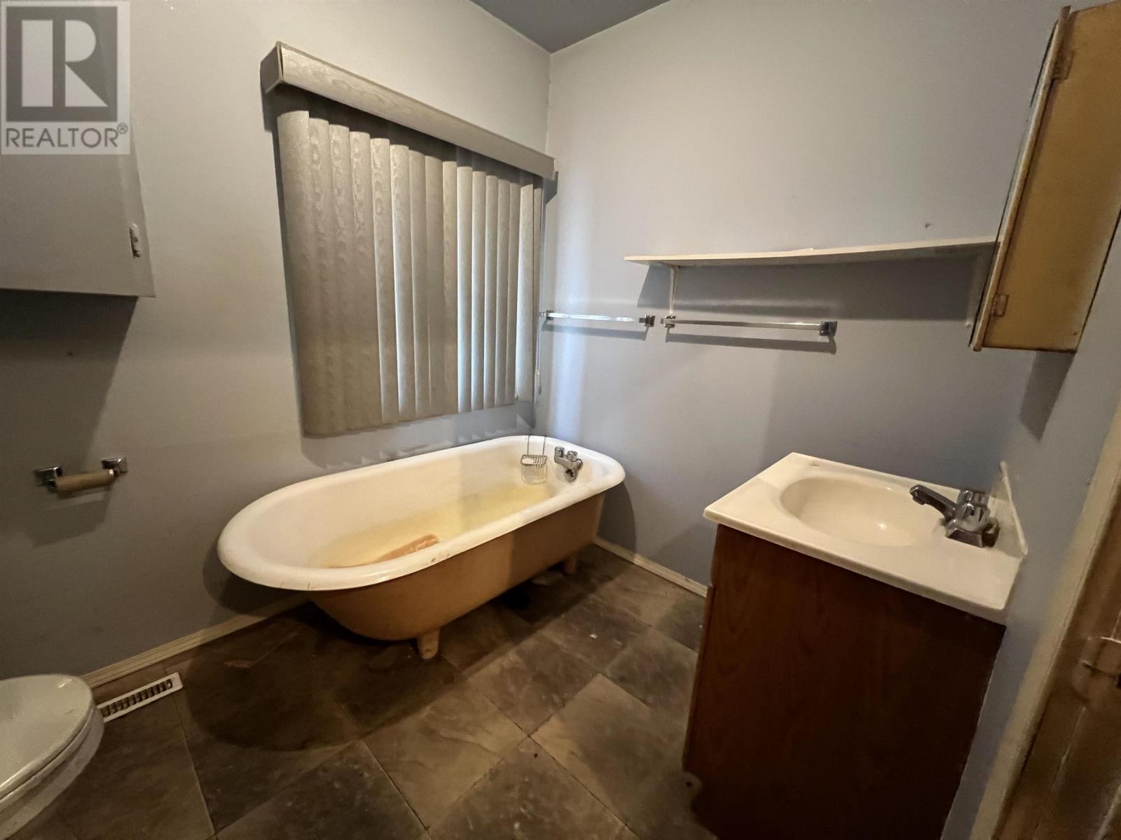 507 Fourth Avenue South, Kenora, Ontario  P9N 1Z4 - Photo 18 - TB253450