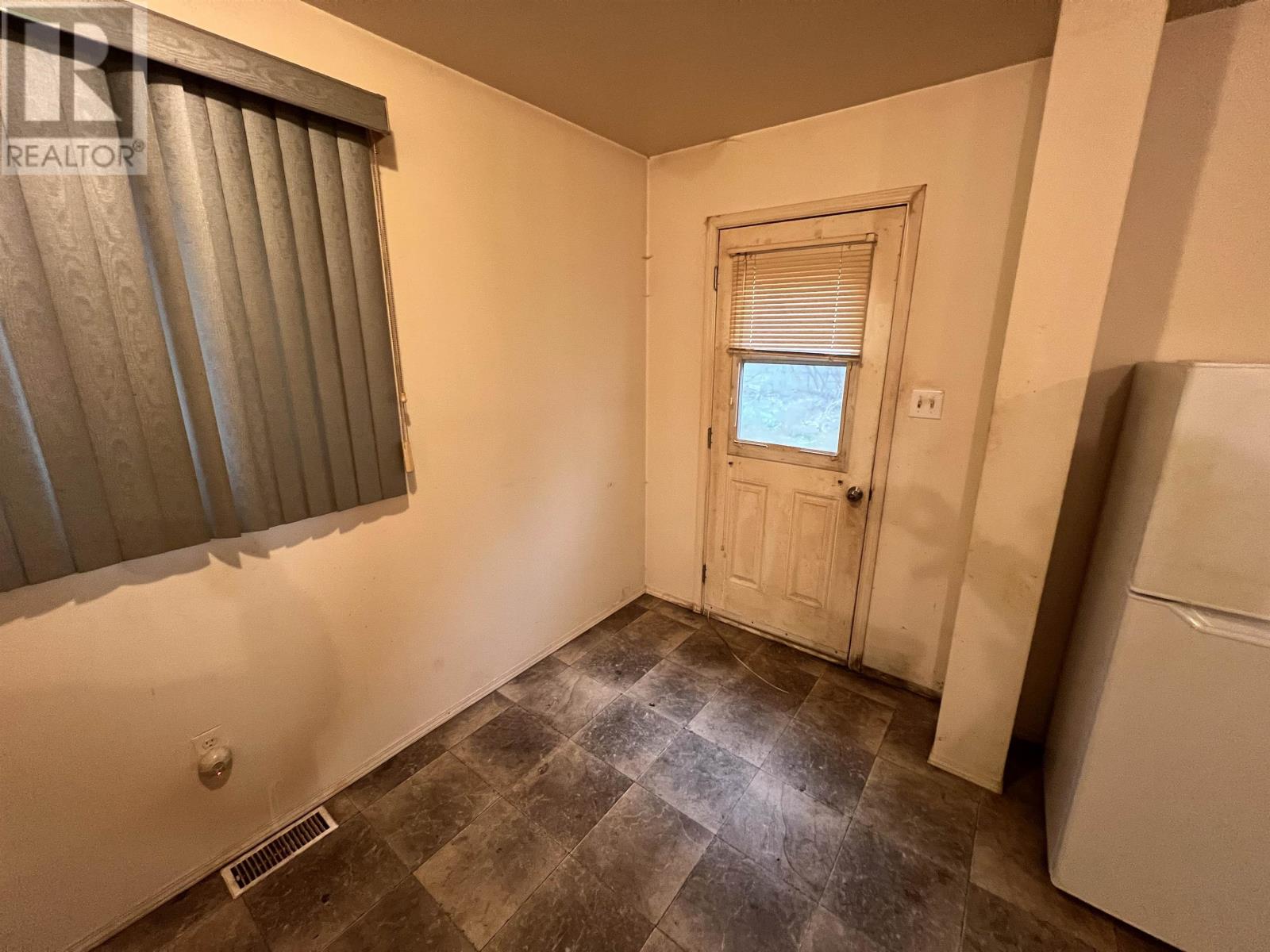 507 Fourth Avenue South, Kenora, Ontario  P9N 1Z4 - Photo 15 - TB253450