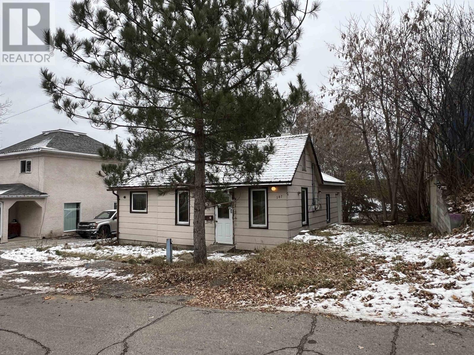 507 Fourth Avenue South, Kenora, Ontario  P9N 1Z4 - Photo 3 - TB253450