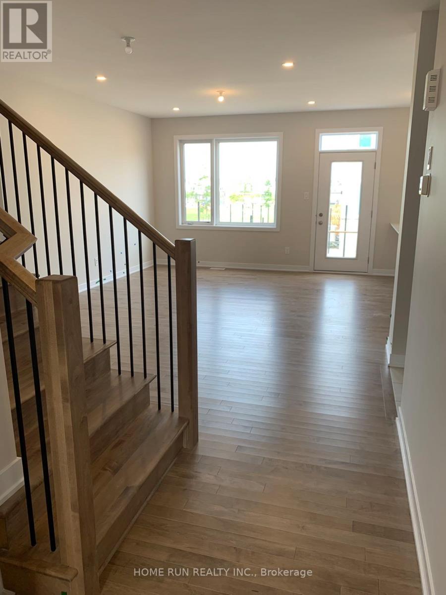 431 Epoch Street, Ottawa, Ontario  K2J 6X7 - Photo 2 - X12657168