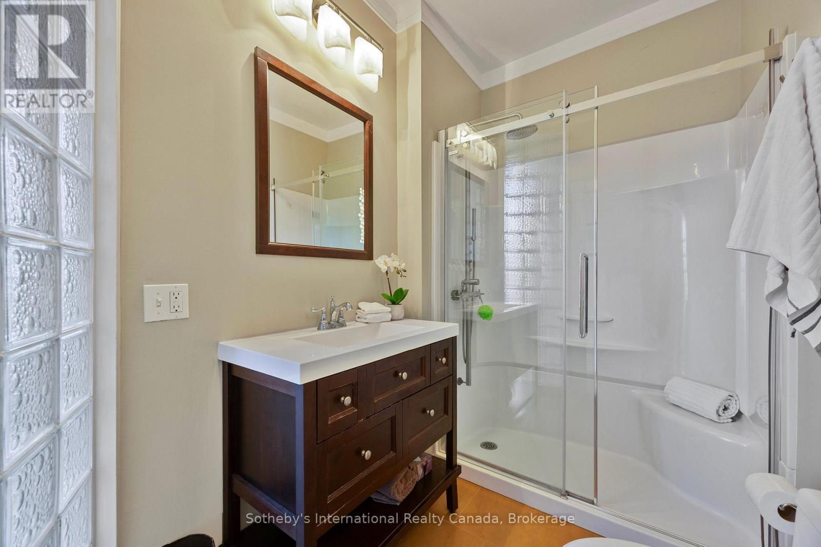 26 Robert Street E, Penetanguishene, Ontario  L9M 1K7 - Photo 23 - S12657176