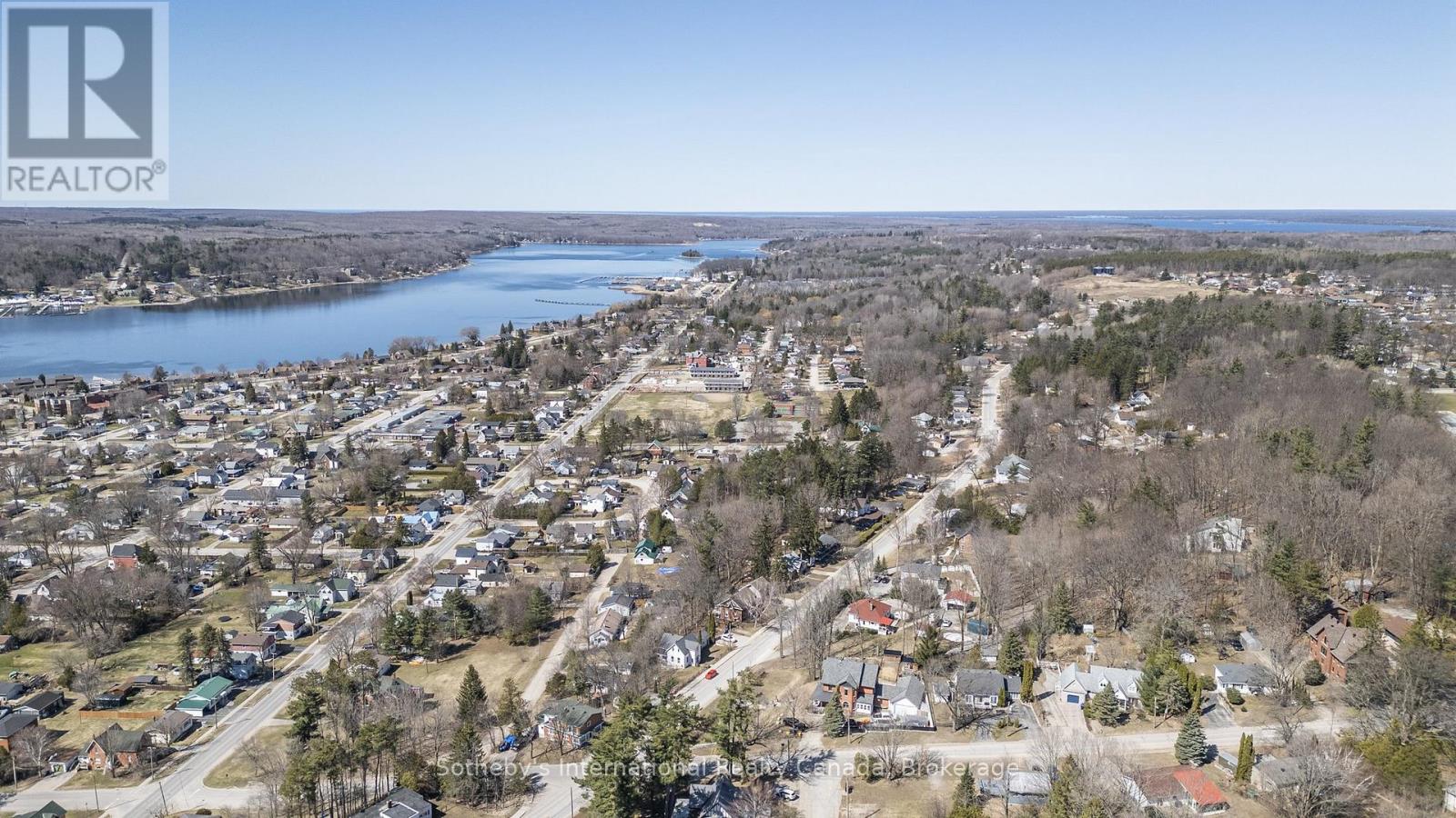 26 Robert Street E, Penetanguishene, Ontario  L9M 1K7 - Photo 35 - S12657176