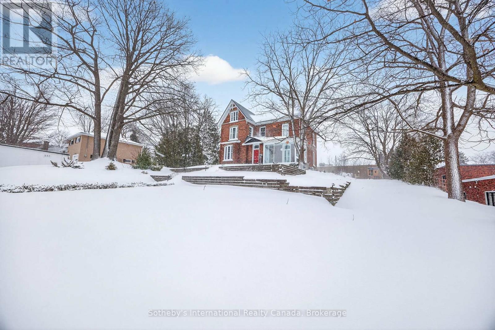 26 Robert Street E, Penetanguishene, Ontario  L9M 1K7 - Photo 5 - S12657176