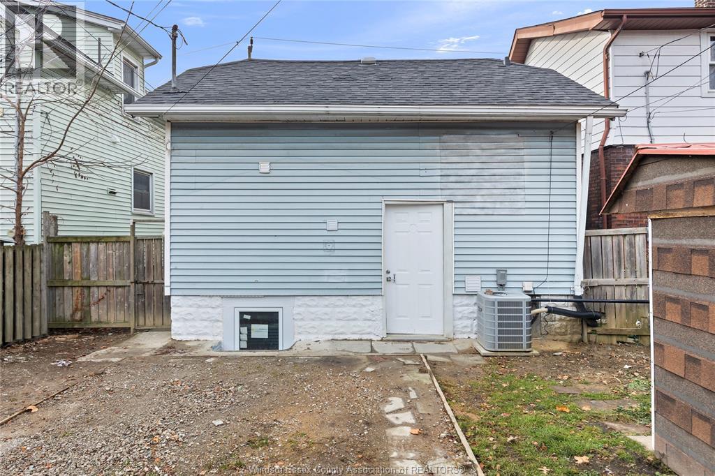 242 Josephine Unit# Lower, Windsor, Ontario  N9B 2K8 - Photo 2 - 25032114