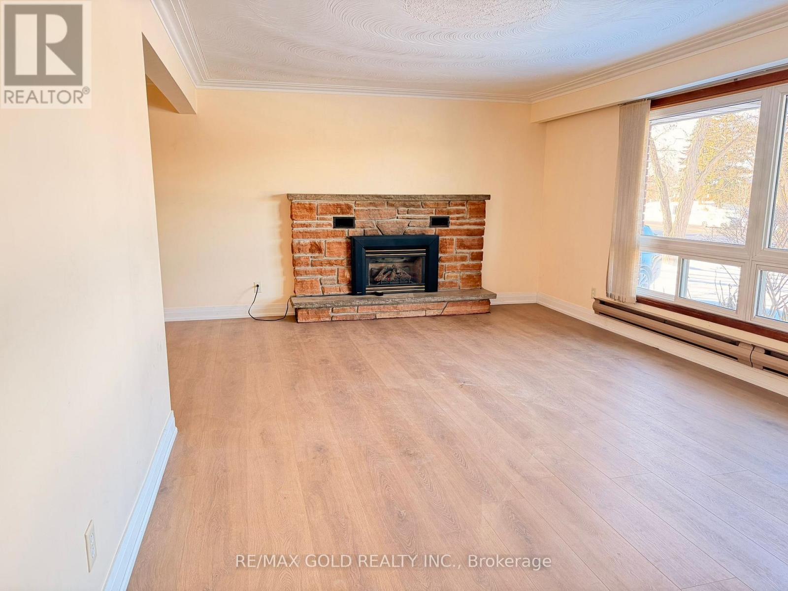 3173 Mayfield Road, Brampton, Ontario  L6Z 4P9 - Photo 4 - W12610998