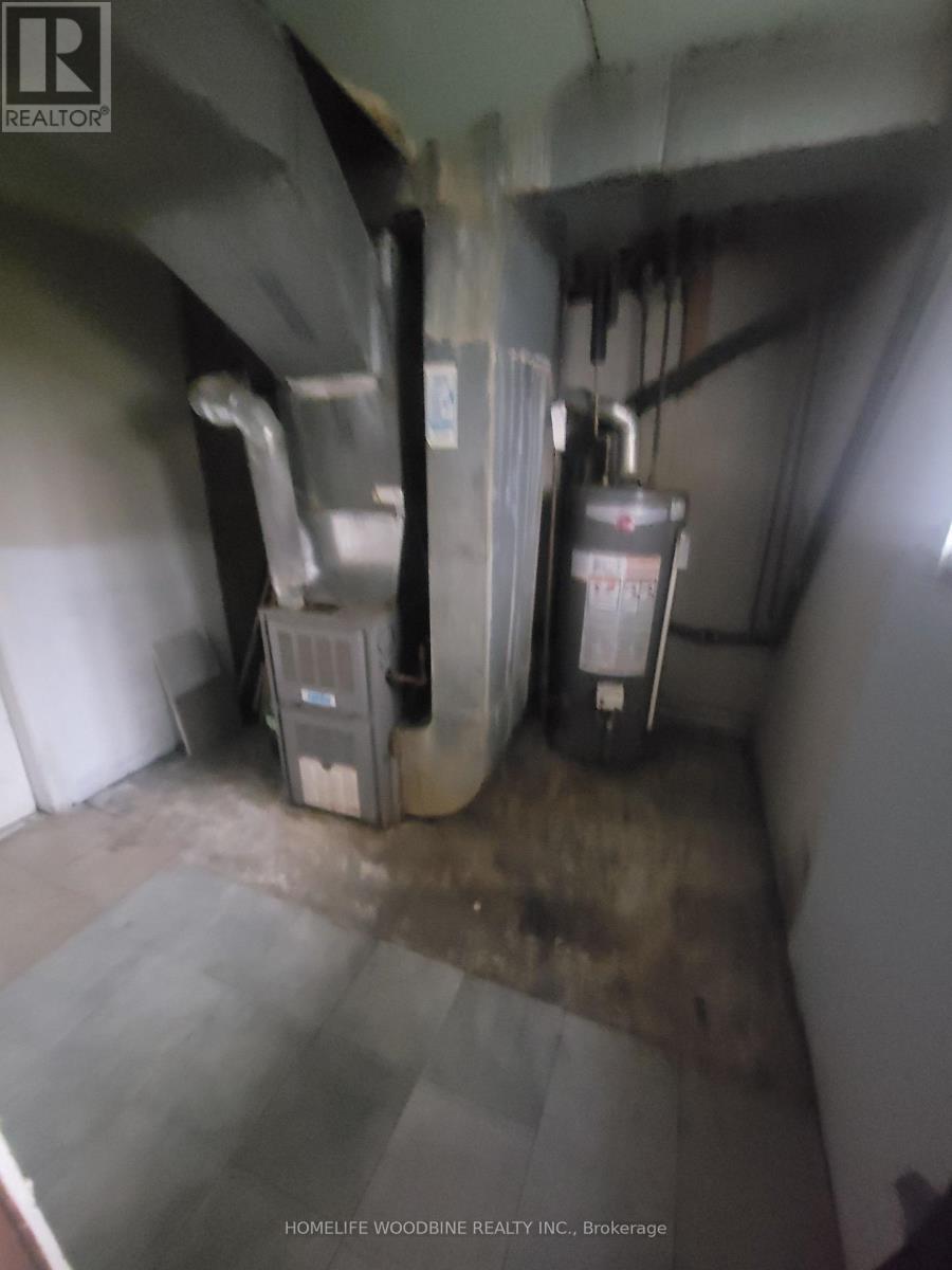 7335 Darcel Avenue, Mississauga, Ontario  L4T 2X4 - Photo 13 - W12656856